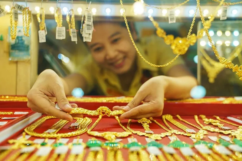 co nen mua vang thoi diem nay khong